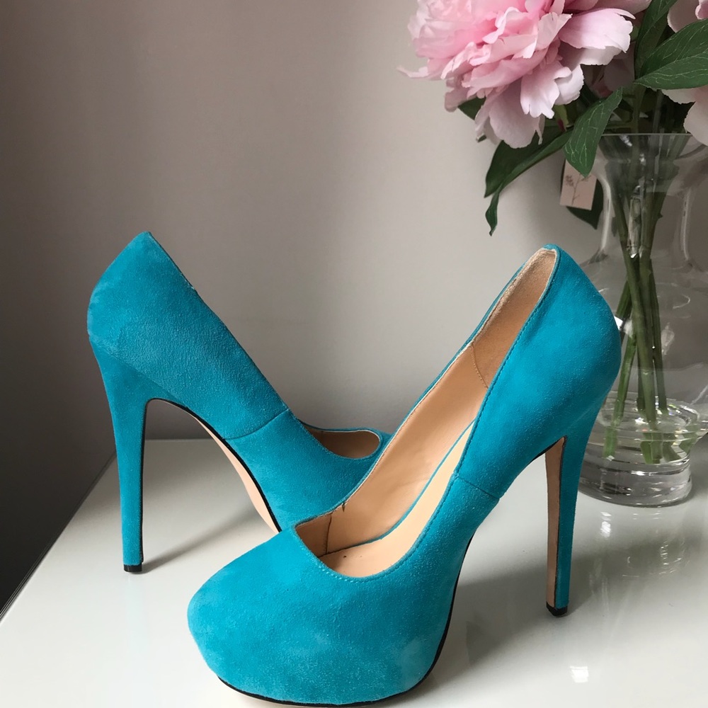 ❗️NEW Turquoise suede high heel pumps❗️